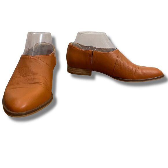 Anthropologie Women’s Size 37 Slip On Ankle Shoes Brown Leather Low Heel - Picture 1 of 12